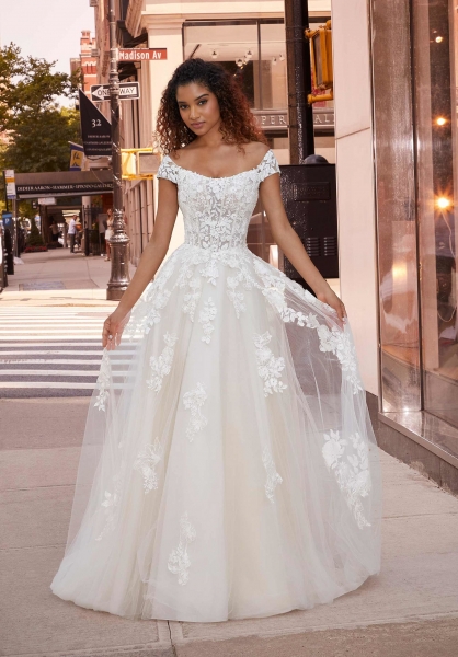 2520 Jalaine Wedding Dress
