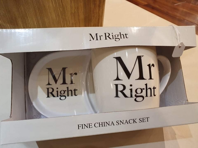 Mr Right Mug Set