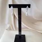 ARE776 Pearl diamonte earrings image