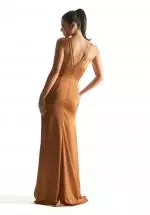 218571