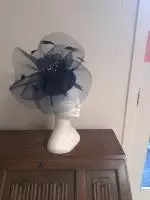 2045-navy-fascinator
