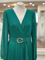 52066-emerald-dress-carla-ruiz-1